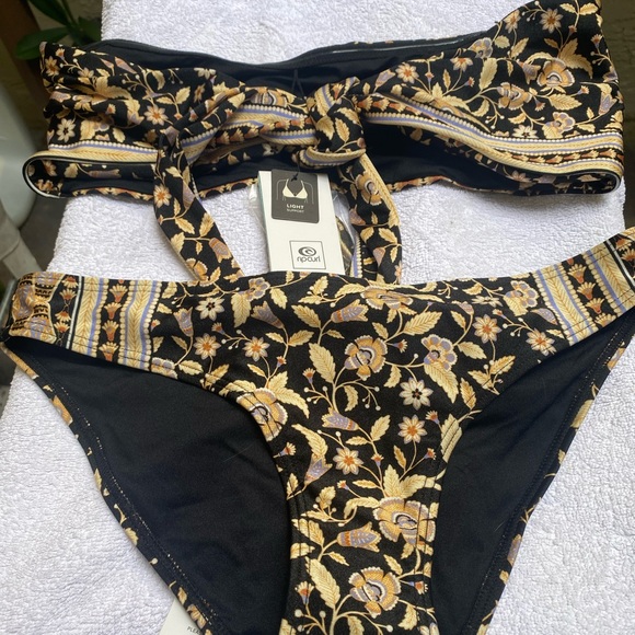 Rip Curl bikini set summer Looks Good on You 🌞👒 - Picture 2 of 12